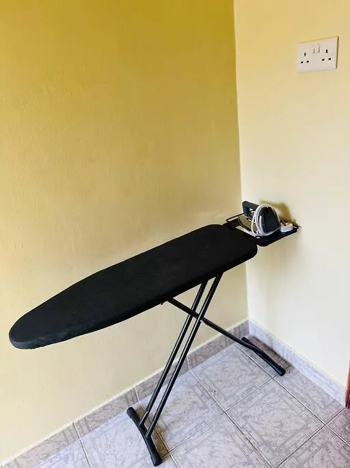 15 Min Walk To Acacia Mall Kampala Apartment