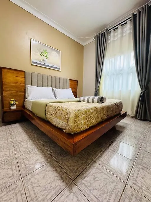 15 Min Walk To Acacia Mall Kampala Apartment
